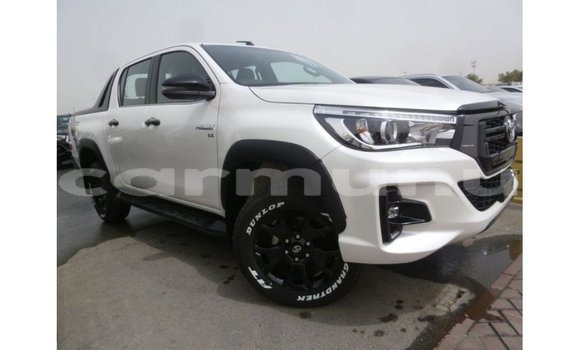 Acheter Import Voiture Toyota Hilux Blanc à Import - Dubai, Région de la Bouenza Acheter Import Voiture Toyota Hilux Blanc à Import - Dubai, Région de la Bouenza