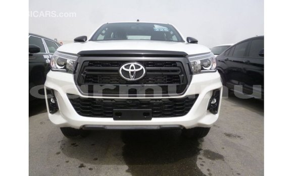 Acheter Import Voiture Toyota Hilux Blanc à Import - Dubai, Région de la Bouenza Acheter Import Voiture Toyota Hilux Blanc à Import - Dubai, Région de la Bouenza