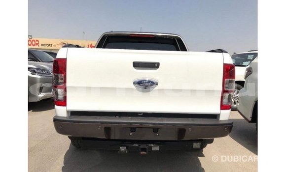 Acheter Import Voiture Ford Ranger Blanc à Import - Dubai, Région de la Bouenza Acheter Import Voiture Ford Ranger Blanc à Import - Dubai, Région de la Bouenza