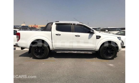 Acheter Import Voiture Ford Ranger Blanc à Import - Dubai, Région de la Bouenza Acheter Import Voiture Ford Ranger Blanc à Import - Dubai, Région de la Bouenza