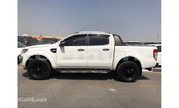Acheter Import Voiture Ford Ranger Blanc à Import - Dubai, Région de la Bouenza Acheter Import Voiture Ford Ranger Blanc à Import - Dubai, Région de la Bouenza