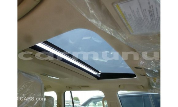 Acheter Import Voiture Toyota Land Cruiser Blanc à Import - Dubai, Région de la Bouenza Acheter Import Voiture Toyota Land Cruiser Blanc à Import - Dubai, Région de la Bouenza