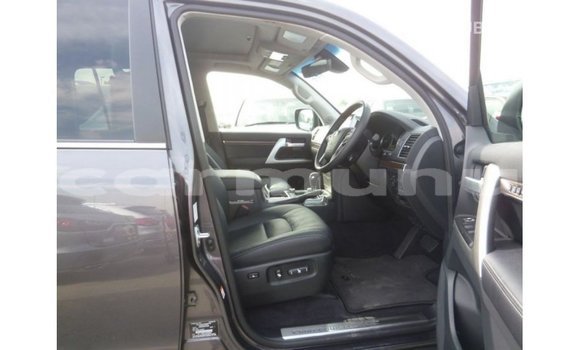 Buy Import Toyota Land Cruiser Other Car in Import - Dubai in Region of Bouenza Buy Import Toyota Land Cruiser Other Car in Import - Dubai in Region of Bouenza