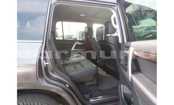 Buy Import Toyota Land Cruiser Other Car in Import - Dubai in Region of Bouenza Buy Import Toyota Land Cruiser Other Car in Import - Dubai in Region of Bouenza