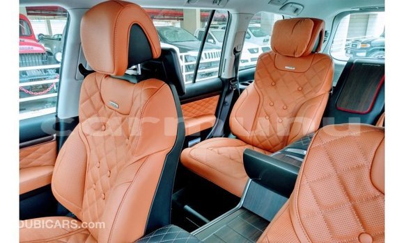 Acheter Import Voiture Toyota Land Cruiser Noir à Import - Dubai, Région de la Bouenza Acheter Import Voiture Toyota Land Cruiser Noir à Import - Dubai, Région de la Bouenza