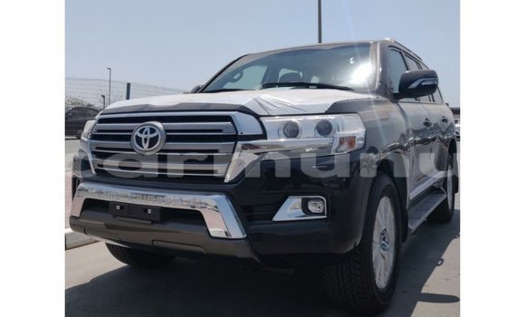 Acheter Import Voiture Toyota Land Cruiser Noir à Import - Dubai, Région de la Bouenza Acheter Import Voiture Toyota Land Cruiser Noir à Import - Dubai, Région de la Bouenza