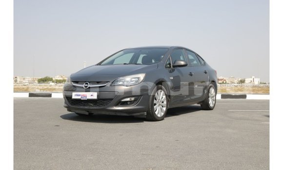 Acheter Import Voiture Opel Astra Autre à Import - Dubai, Région de la Bouenza
