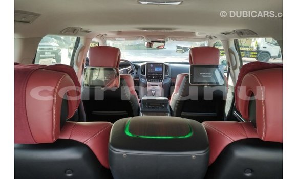 Acheter Import Voiture Toyota Land Cruiser Noir à Import - Dubai, Région de la Bouenza Acheter Import Voiture Toyota Land Cruiser Noir à Import - Dubai, Région de la Bouenza