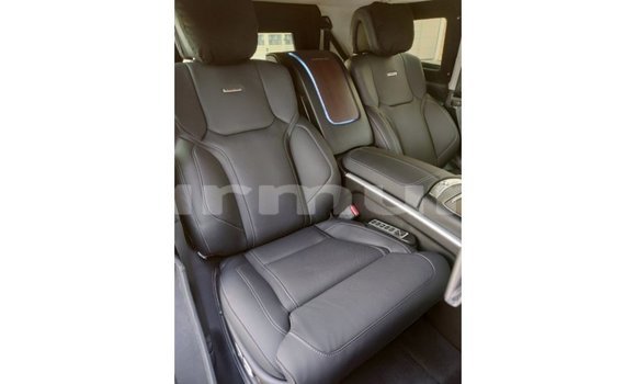 Acheter Import Voiture Toyota Land Cruiser Noir à Import - Dubai, Région de la Bouenza Acheter Import Voiture Toyota Land Cruiser Noir à Import - Dubai, Région de la Bouenza