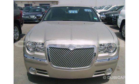 Acheter Import Voiture Chrysler 300 Beige à Import - Dubai, Région de la Bouenza Acheter Import Voiture Chrysler 300 Beige à Import - Dubai, Région de la Bouenza