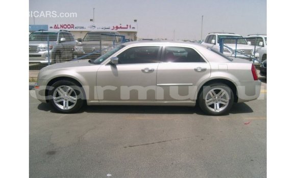 Acheter Import Voiture Chrysler 300 Beige à Import - Dubai, Région de la Bouenza Acheter Import Voiture Chrysler 300 Beige à Import - Dubai, Région de la Bouenza