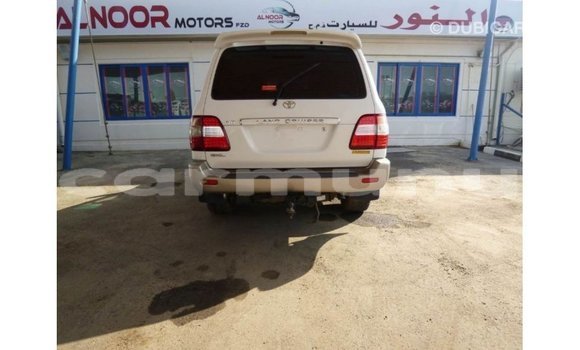Buy Import Toyota Land Cruiser White Car in Import - Dubai in Region of Bouenza Buy Import Toyota Land Cruiser White Car in Import - Dubai in Region of Bouenza
