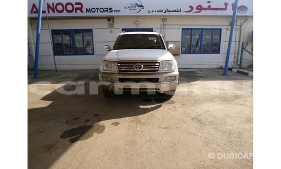 Buy Import Toyota Land Cruiser White Car in Import - Dubai in Region of Bouenza Buy Import Toyota Land Cruiser White Car in Import - Dubai in Region of Bouenza