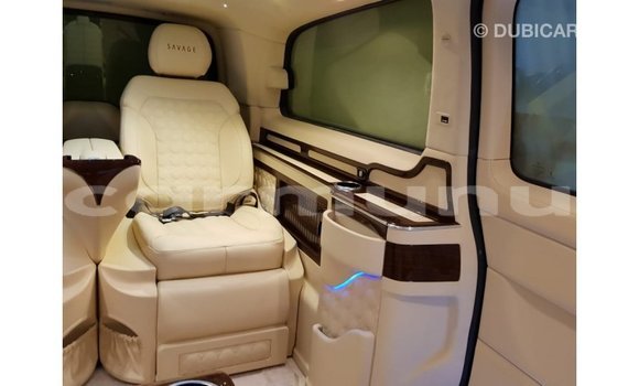 Buy Import Mercedes-Benz 250 Black Car in Import - Dubai in Region of Bouenza Buy Import Mercedes-Benz 250 Black Car in Import - Dubai in Region of Bouenza