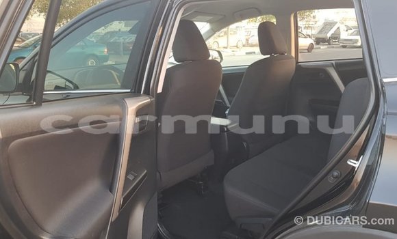 Buy Import Toyota HiAce Black Truck in Import - Dubai in Region of Bouenza Buy Import Toyota HiAce Black Truck in Import - Dubai in Region of Bouenza