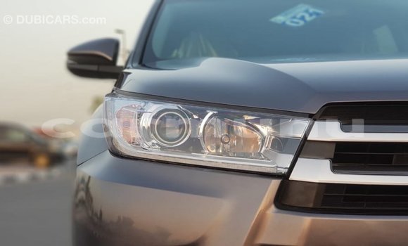 Buy Import Toyota Highlander Other Car in Import - Dubai in Region of Bouenza Buy Import Toyota Highlander Other Car in Import - Dubai in Region of Bouenza