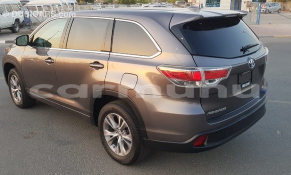 Buy Import Toyota Highlander Other Car in Import - Dubai in Region of Bouenza Buy Import Toyota Highlander Other Car in Import - Dubai in Region of Bouenza