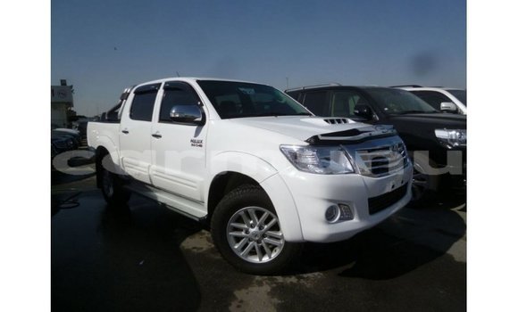 Acheter Import Voiture Toyota Hilux Blanc à Import - Dubai, Région de la Bouenza Acheter Import Voiture Toyota Hilux Blanc à Import - Dubai, Région de la Bouenza