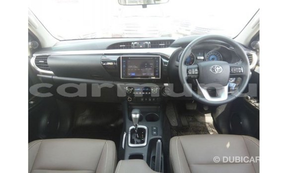 Acheter Import Voiture Toyota Hilux Noir à Import - Dubai, Région de la Bouenza Acheter Import Voiture Toyota Hilux Noir à Import - Dubai, Région de la Bouenza