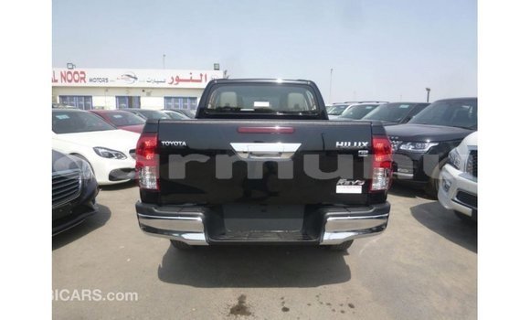 Acheter Import Voiture Toyota Hilux Noir à Import - Dubai, Région de la Bouenza Acheter Import Voiture Toyota Hilux Noir à Import - Dubai, Région de la Bouenza