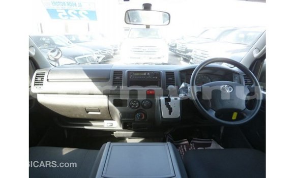 Acheter Import Voiture Toyota Hiace Blanc à Import - Dubai, Région de la Bouenza Acheter Import Voiture Toyota Hiace Blanc à Import - Dubai, Région de la Bouenza