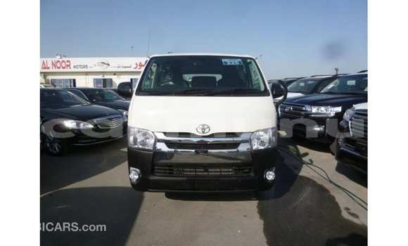 Acheter Import Voiture Toyota Hiace Blanc à Import - Dubai, Région de la Bouenza Acheter Import Voiture Toyota Hiace Blanc à Import - Dubai, Région de la Bouenza