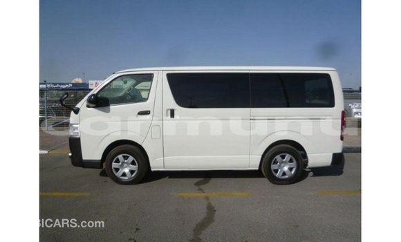 Acheter Import Voiture Toyota Hiace Blanc à Import - Dubai, Région de la Bouenza Acheter Import Voiture Toyota Hiace Blanc à Import - Dubai, Région de la Bouenza