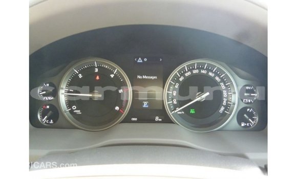 Acheter Import Voiture Toyota Land Cruiser Blanc à Import - Dubai, Région de la Bouenza Acheter Import Voiture Toyota Land Cruiser Blanc à Import - Dubai, Région de la Bouenza