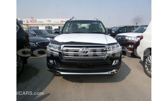 Buy Import Toyota Land Cruiser Black Car in Import - Dubai in Region of Bouenza Buy Import Toyota Land Cruiser Black Car in Import - Dubai in Region of Bouenza