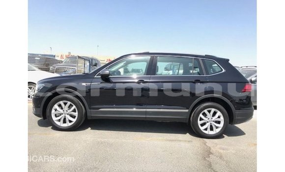 Buy Import Volkswagen Tiguan Black Car in Import - Dubai in Region of Bouenza Buy Import Volkswagen Tiguan Black Car in Import - Dubai in Region of Bouenza
