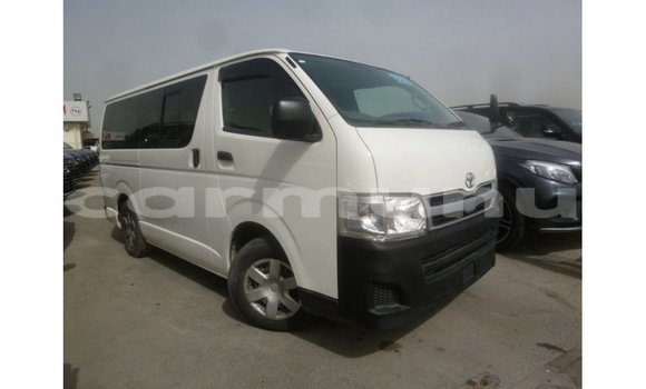 Acheter Import Voiture Toyota Hiace Blanc à Import - Dubai, Région de la Bouenza Acheter Import Voiture Toyota Hiace Blanc à Import - Dubai, Région de la Bouenza
