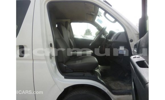 Acheter Import Voiture Toyota Hiace Blanc à Import - Dubai, Région de la Bouenza Acheter Import Voiture Toyota Hiace Blanc à Import - Dubai, Région de la Bouenza
