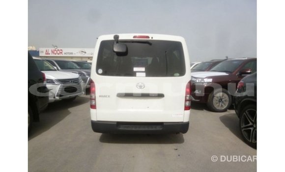Acheter Import Voiture Toyota Hiace Blanc à Import - Dubai, Région de la Bouenza Acheter Import Voiture Toyota Hiace Blanc à Import - Dubai, Région de la Bouenza