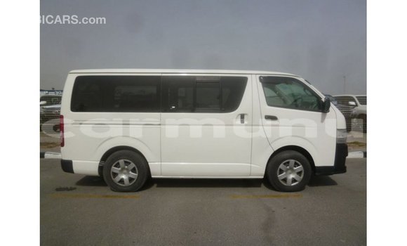 Acheter Import Voiture Toyota Hiace Blanc à Import - Dubai, Région de la Bouenza Acheter Import Voiture Toyota Hiace Blanc à Import - Dubai, Région de la Bouenza