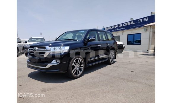 Buy Import Toyota Land Cruiser Black Car in Import - Dubai in Region of Bouenza Buy Import Toyota Land Cruiser Black Car in Import - Dubai in Region of Bouenza