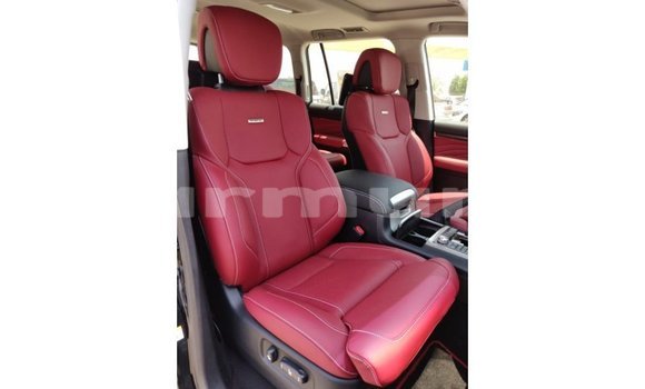 Buy Import Toyota Land Cruiser Black Car in Import - Dubai in Region of Bouenza Buy Import Toyota Land Cruiser Black Car in Import - Dubai in Region of Bouenza