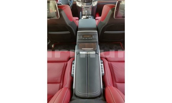 Buy Import Toyota Land Cruiser Black Car in Import - Dubai in Region of Bouenza Buy Import Toyota Land Cruiser Black Car in Import - Dubai in Region of Bouenza