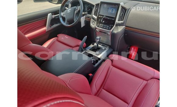 Buy Import Toyota Land Cruiser Black Car in Import - Dubai in Region of Bouenza Buy Import Toyota Land Cruiser Black Car in Import - Dubai in Region of Bouenza