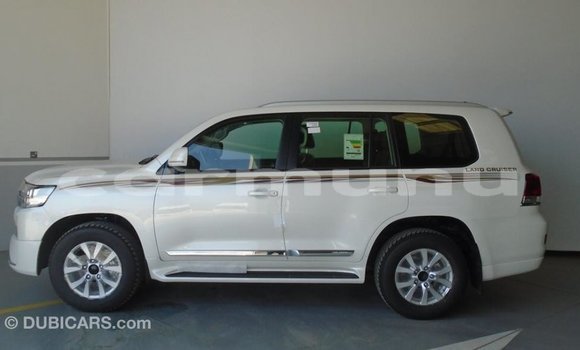 Buy Import Toyota Land Cruiser Other Car in Import - Dubai in Region of Bouenza Buy Import Toyota Land Cruiser Other Car in Import - Dubai in Region of Bouenza