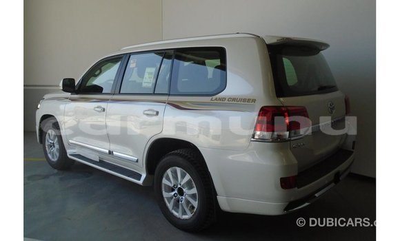 Buy Import Toyota Land Cruiser Other Car in Import - Dubai in Region of Bouenza Buy Import Toyota Land Cruiser Other Car in Import - Dubai in Region of Bouenza