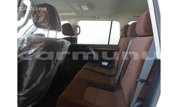 Buy Import Toyota Land Cruiser Other Car in Import - Dubai in Region of Bouenza Buy Import Toyota Land Cruiser Other Car in Import - Dubai in Region of Bouenza