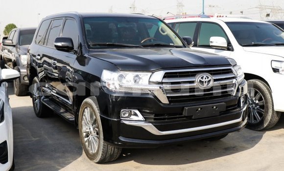 Buy Import Toyota Land Cruiser Black Car in Import - Dubai in Region of Bouenza Buy Import Toyota Land Cruiser Black Car in Import - Dubai in Region of Bouenza