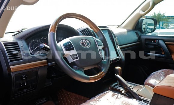 Buy Import Toyota Land Cruiser Black Car in Import - Dubai in Region of Bouenza Buy Import Toyota Land Cruiser Black Car in Import - Dubai in Region of Bouenza