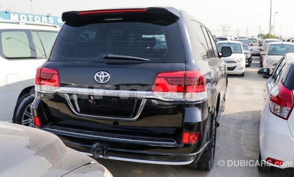 Buy Import Toyota Land Cruiser Black Car in Import - Dubai in Region of Bouenza Buy Import Toyota Land Cruiser Black Car in Import - Dubai in Region of Bouenza