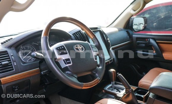 Buy Import Toyota Land Cruiser White Car in Import - Dubai in Region of Bouenza Buy Import Toyota Land Cruiser White Car in Import - Dubai in Region of Bouenza