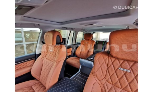 Buy Import Toyota Land Cruiser Black Car in Import - Dubai in Region of Bouenza Buy Import Toyota Land Cruiser Black Car in Import - Dubai in Region of Bouenza