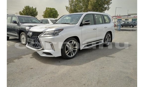 Acheter Import Voiture Lexus LX Blanc à Import - Dubai, Région de la Bouenza Acheter Import Voiture Lexus LX Blanc à Import - Dubai, Région de la Bouenza