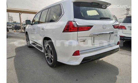 Acheter Import Voiture Lexus LX Blanc à Import - Dubai, Région de la Bouenza Acheter Import Voiture Lexus LX Blanc à Import - Dubai, Région de la Bouenza