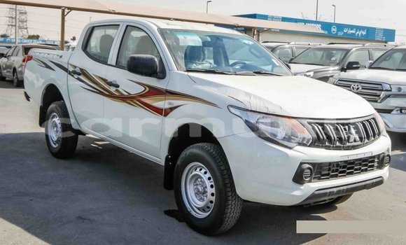 Acheter Import Voiture Mitsubishi L200 Blanc à Import - Dubai, Région de la Bouenza Acheter Import Voiture Mitsubishi L200 Blanc à Import - Dubai, Région de la Bouenza