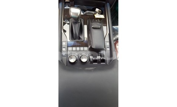 Acheter Import Voiture Lexus LX Autre à Import - Dubai, Région de la Bouenza Acheter Import Voiture Lexus LX Autre à Import - Dubai, Région de la Bouenza